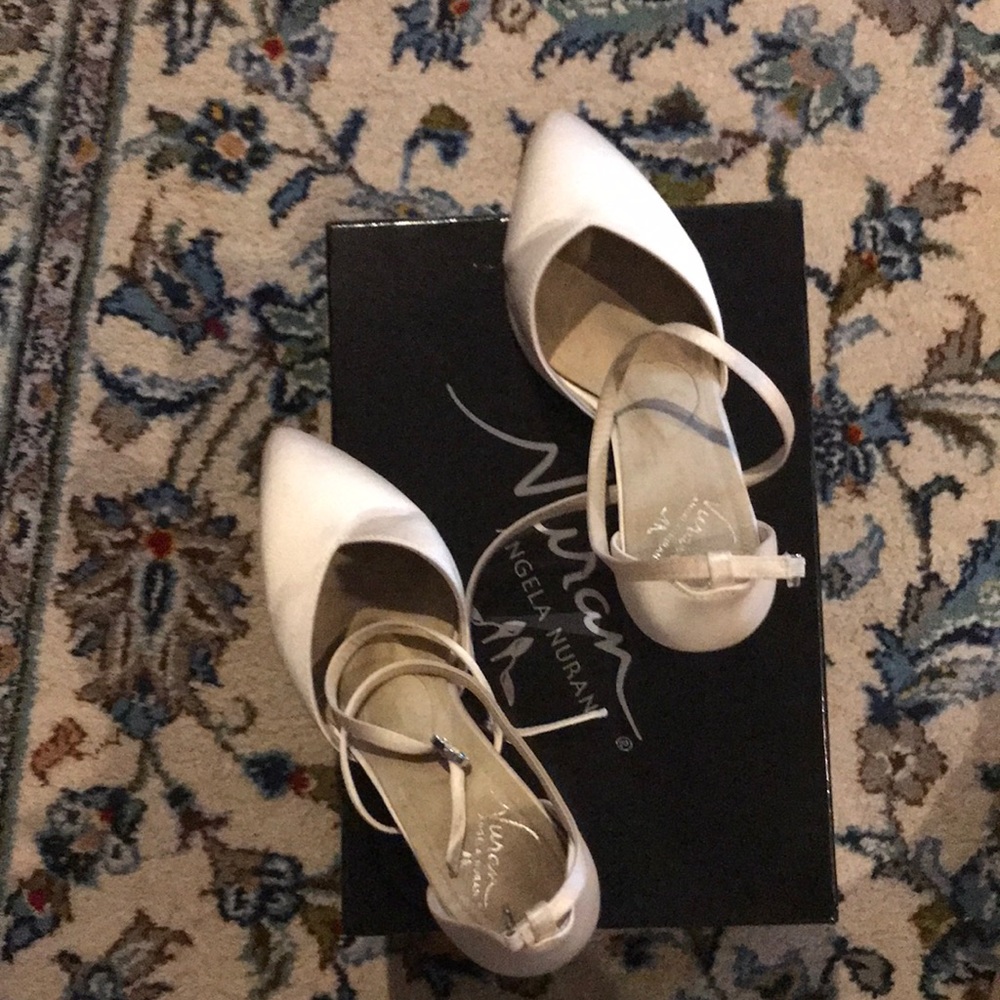 Angela Nuran Milonga shoe with cruazda straps and ankle straps